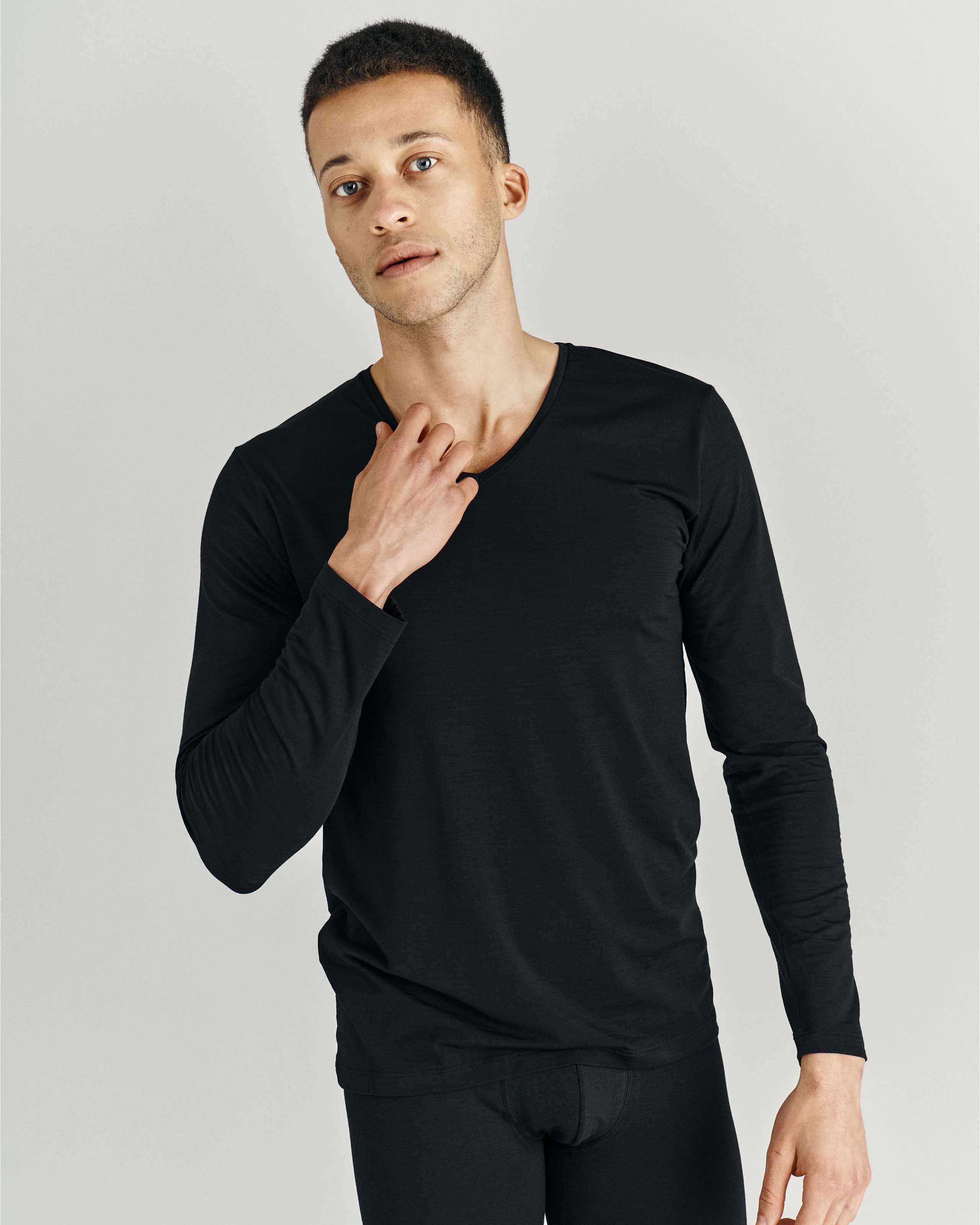 Long sleeve V-Neck T-shirt Innovation