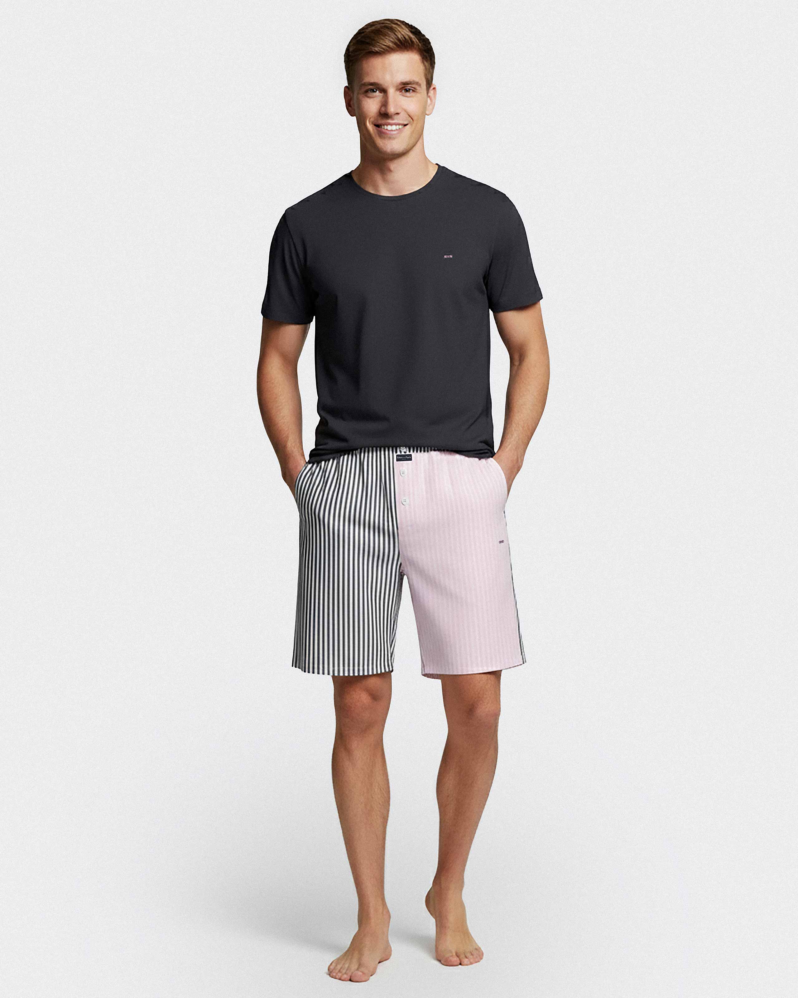 Pijama curto com calções em tela