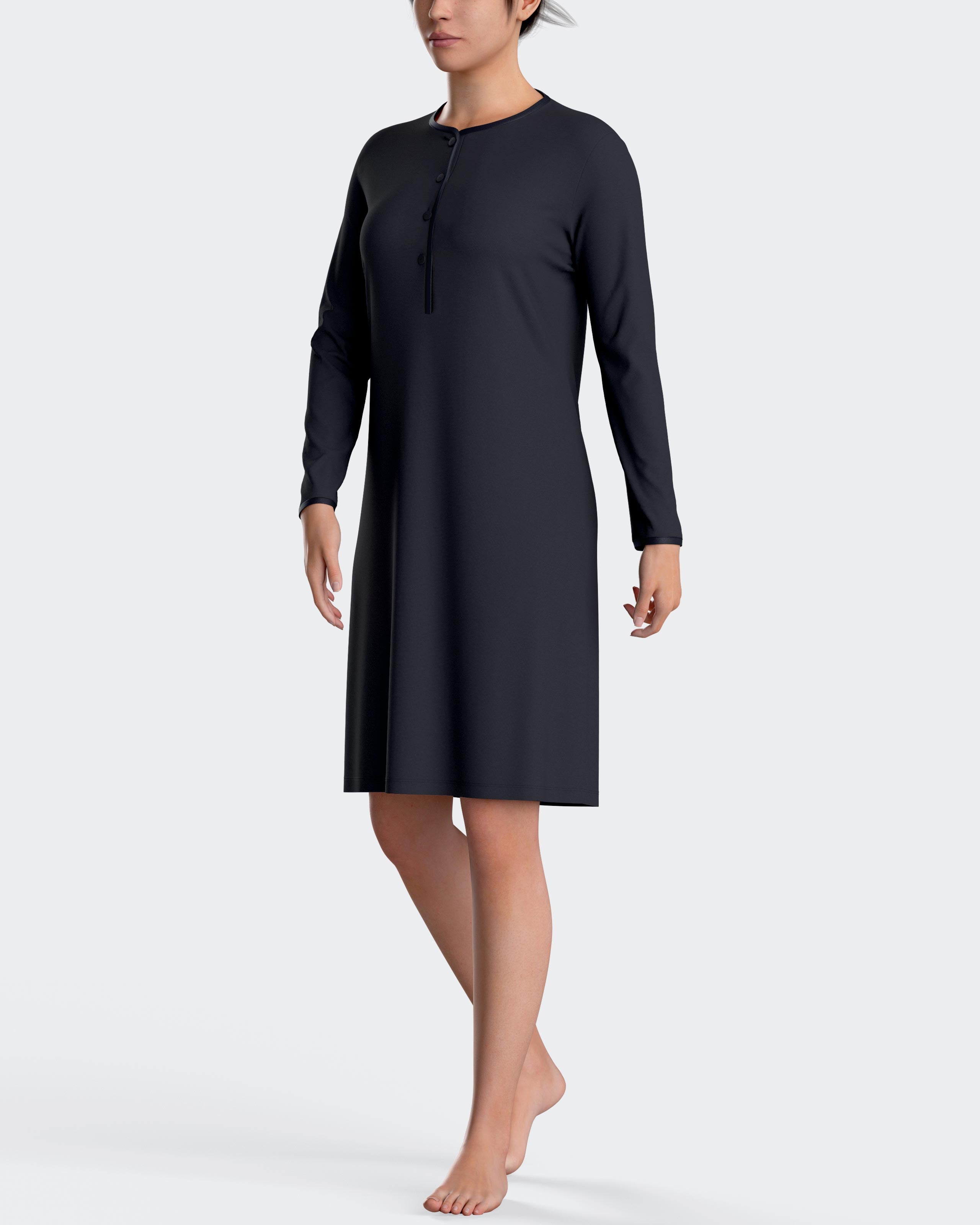 Plain nightgown with buttons