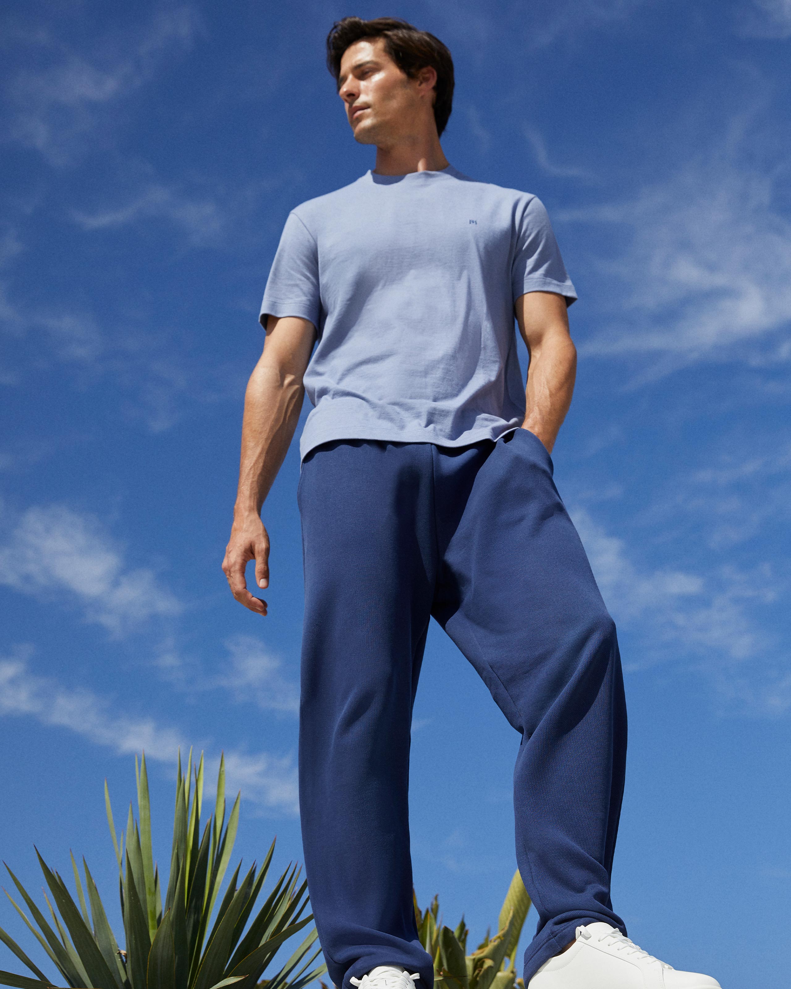 Men's plain trousers in cotton lyocell