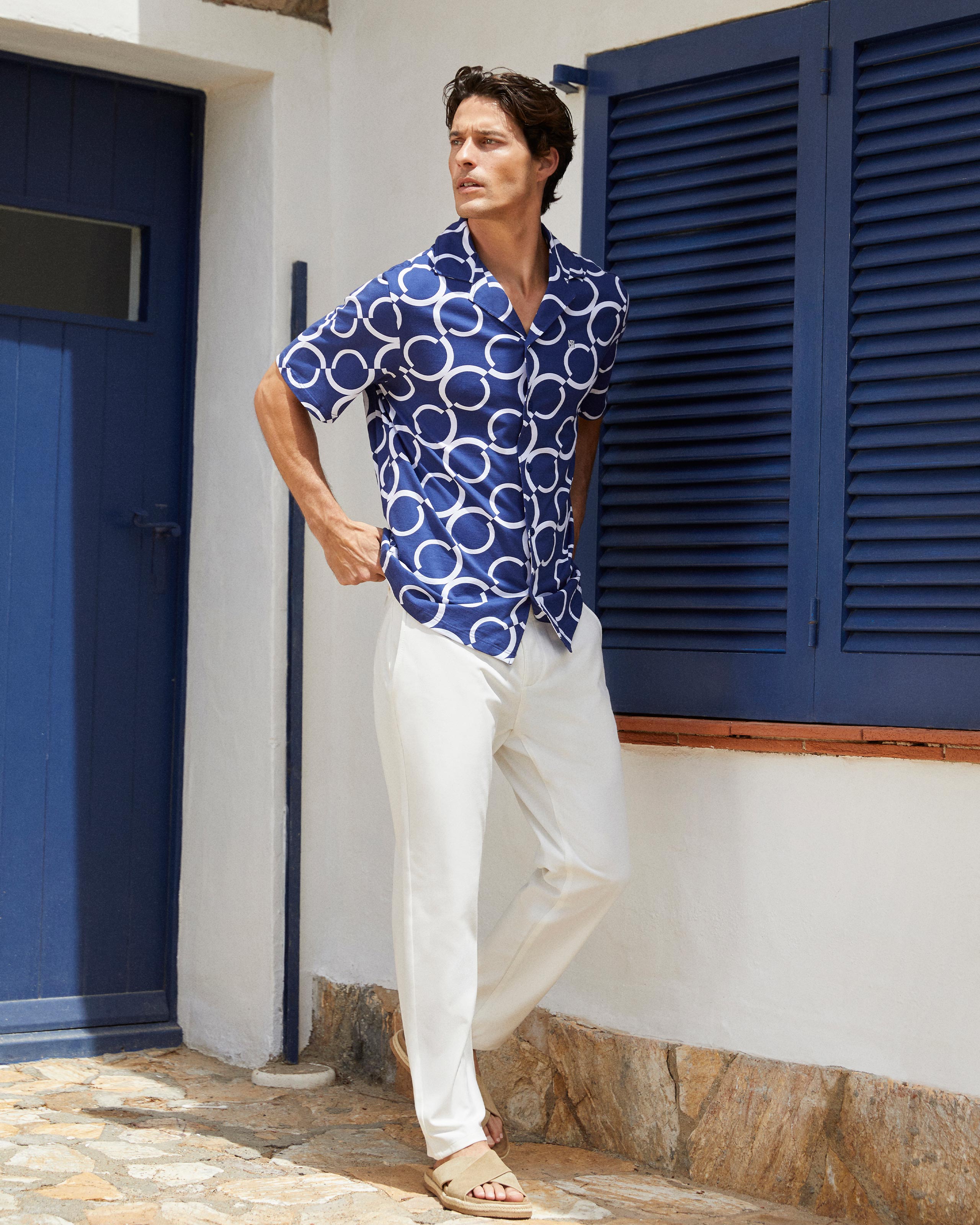 Shirt with geometric print