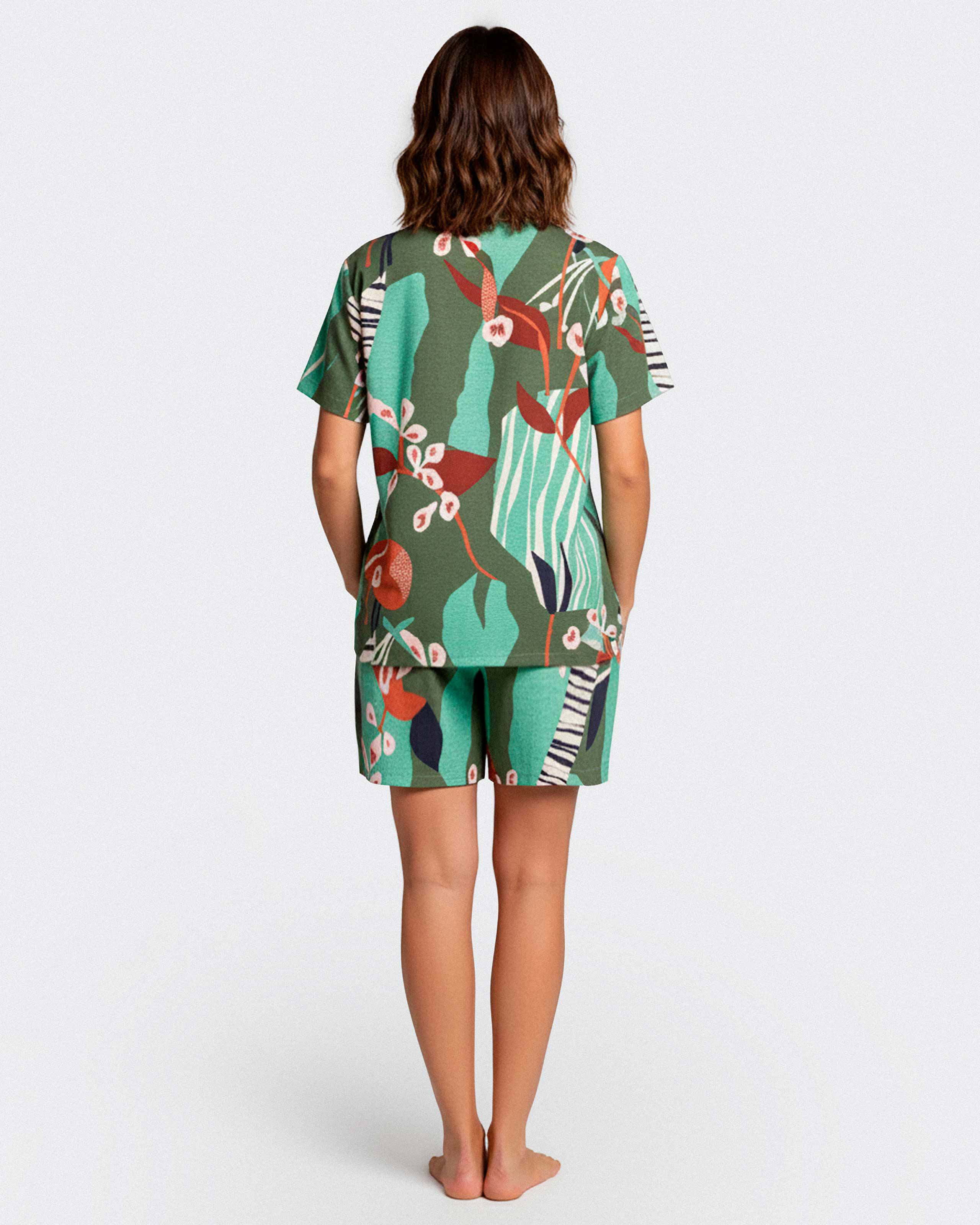 Pijama curto de mulher com botões em Modal