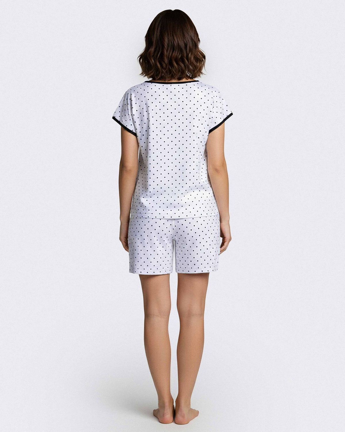 Pijama de mulher curto às bolinhas em Modal