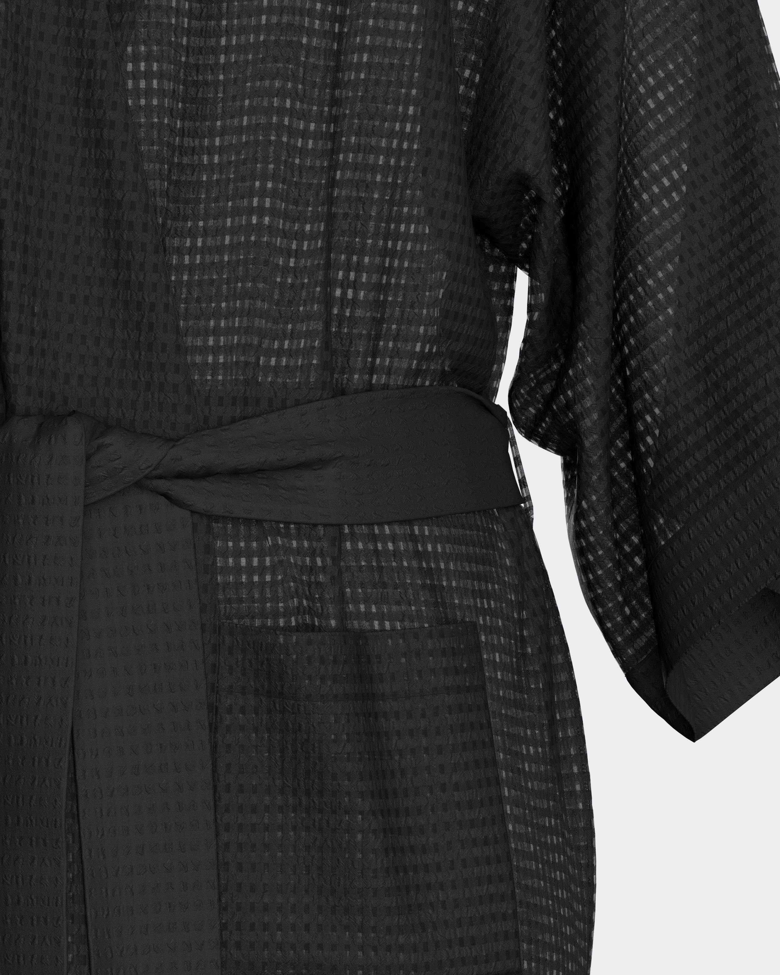 Kurzer Damen-Bademantel im Kimono-Stil