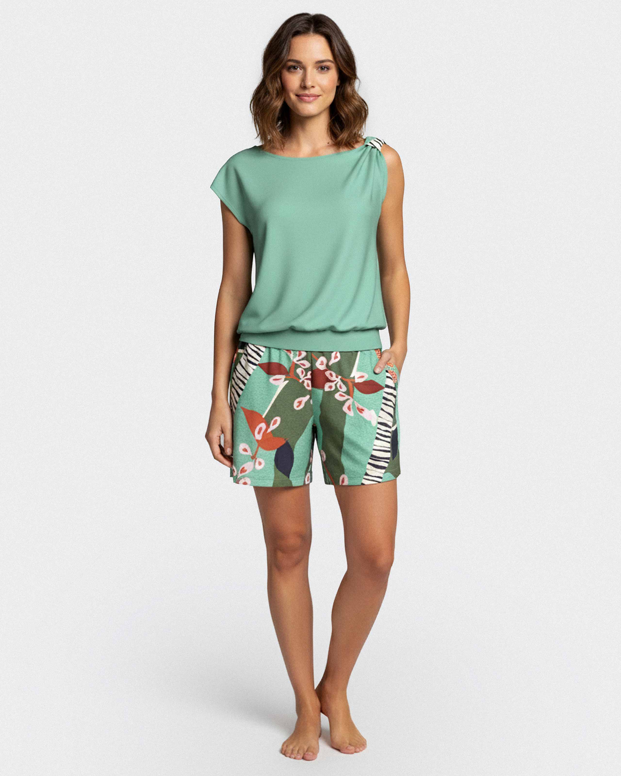 Short pyjamas with botanical print in Modal